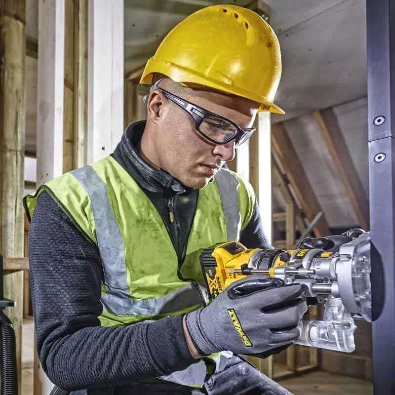 DeWALT DCW604 Фрезер\2 базы\Упоры\6.35-8 цанга\гарантия