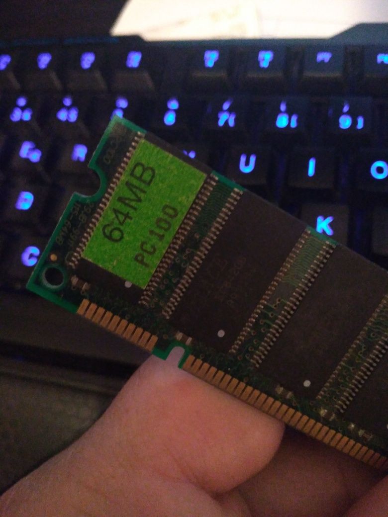 Par memórias SDRam 64mb antigas não testadas