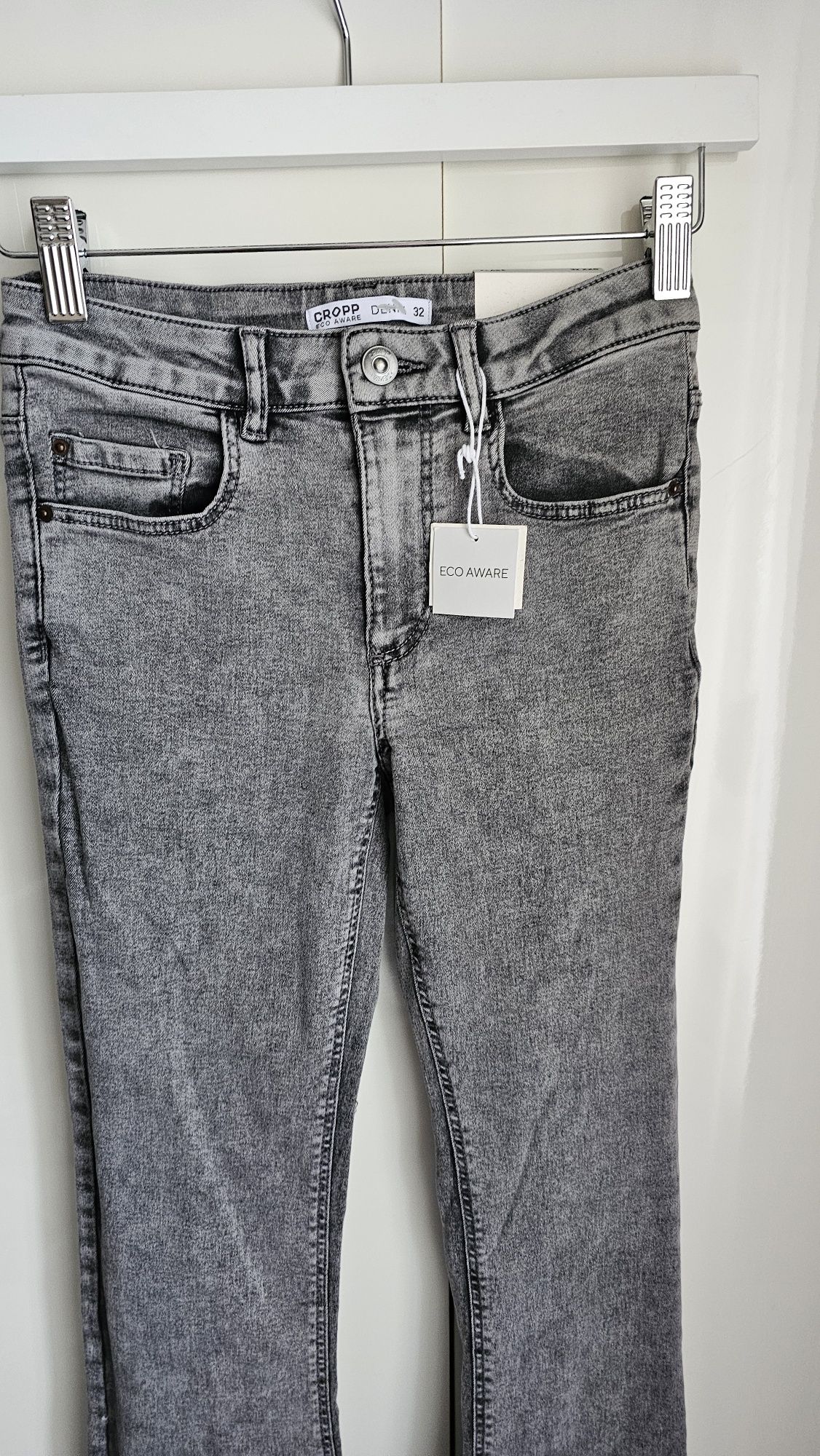 Cropp dzwony jeansy spodnie r.XXS/XS r.32