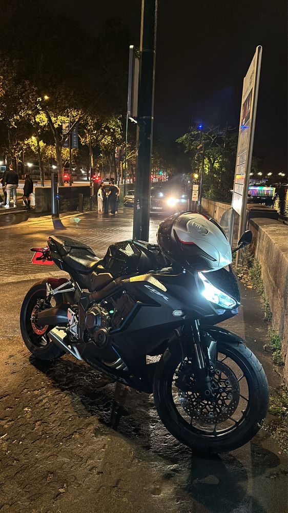 Honda CBR650R impecável – não limitada + extras