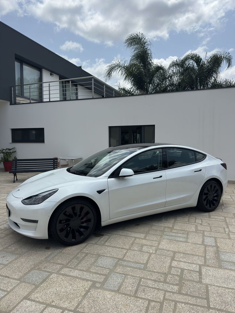 Model 3 performance 2021/60mil kms