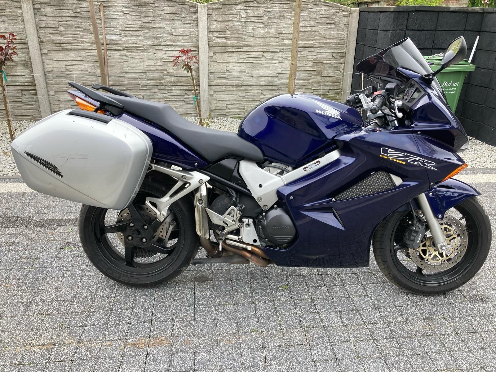 Sprzedam Honda Vfr 800 vtec