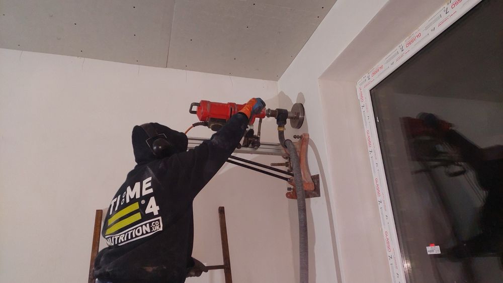 Алмазне буріння отворів у Києві та області