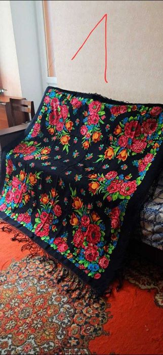 Хустка шерстяна нова 145х145