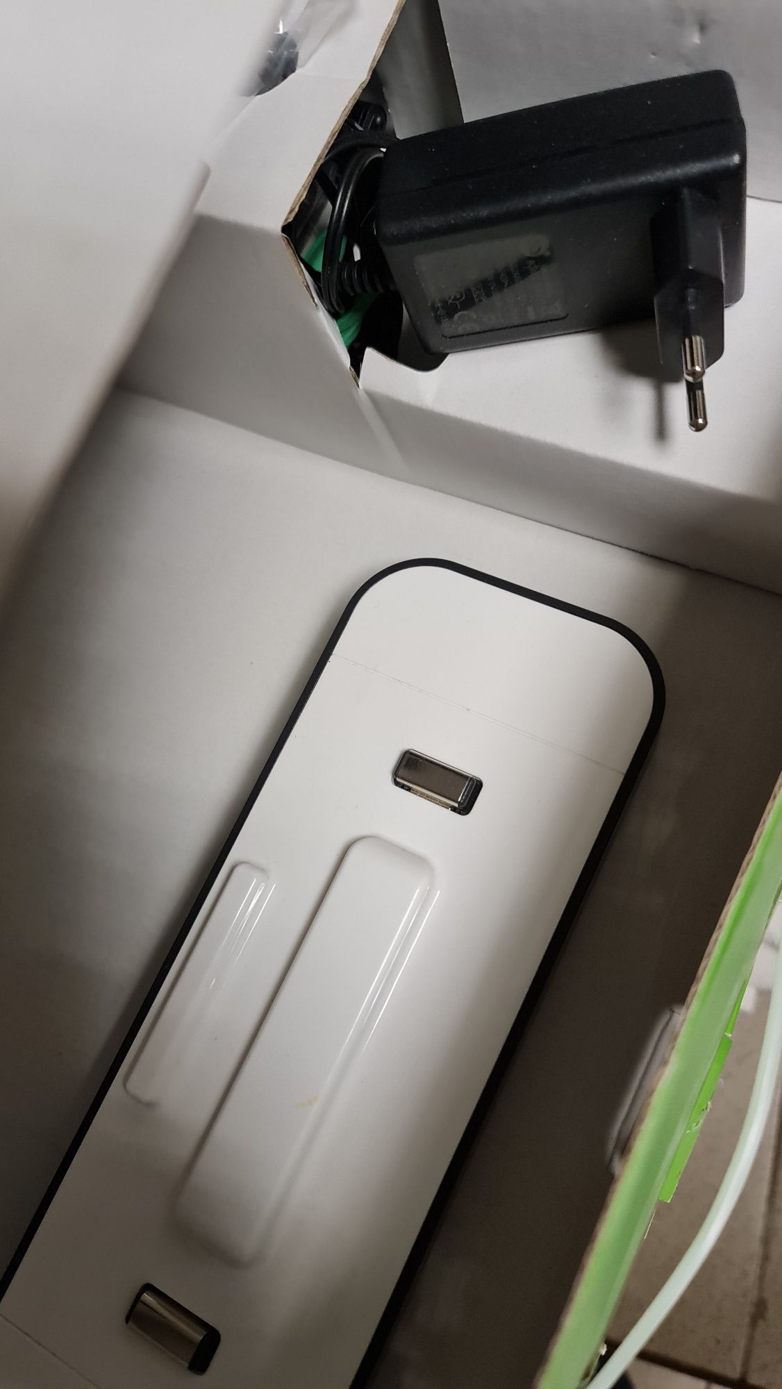 Robot mopujacy iRobot Braava 390T