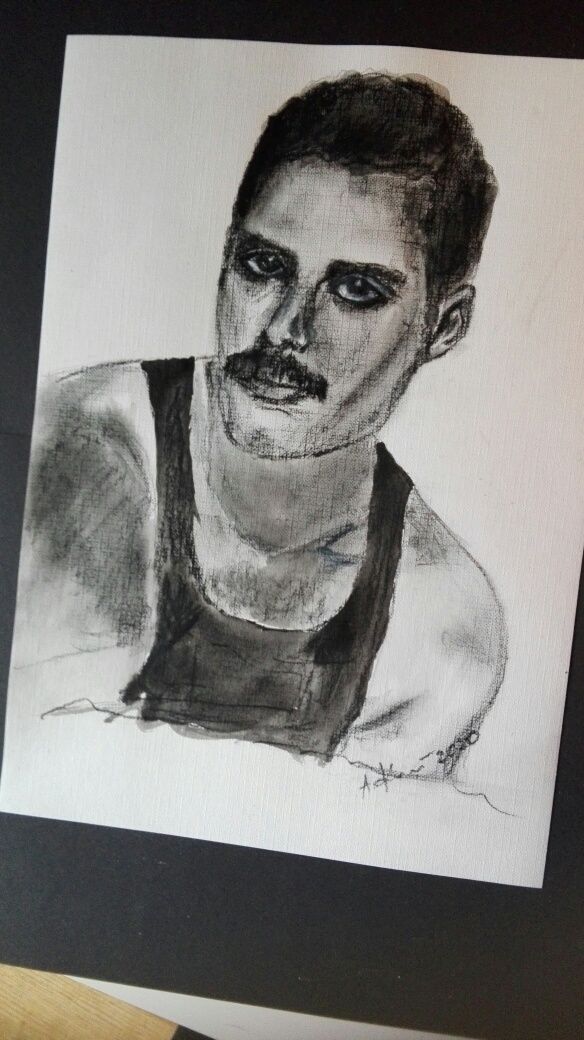 Freddie Mercury Queen. Rysunek akwarela-węgiel-praca autorska-rama w c