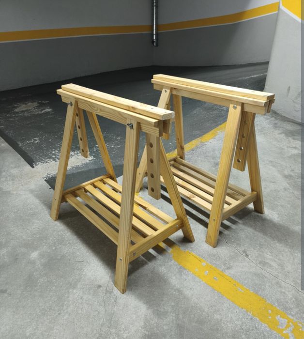 Cavalete regulável pinho 98,5-70x70x45 cm
