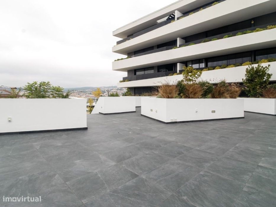 Apartamento T2 com garagem em Coimbra