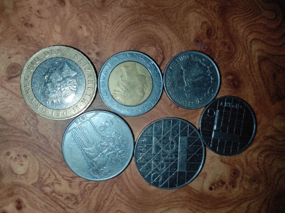 Монети різні гульдени, фунти