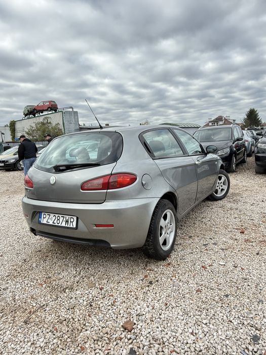 Na Sprzedaż Alfa Romeo 147 1.6B/bez rdzy/oszczędny/klima/zadbany/zamia