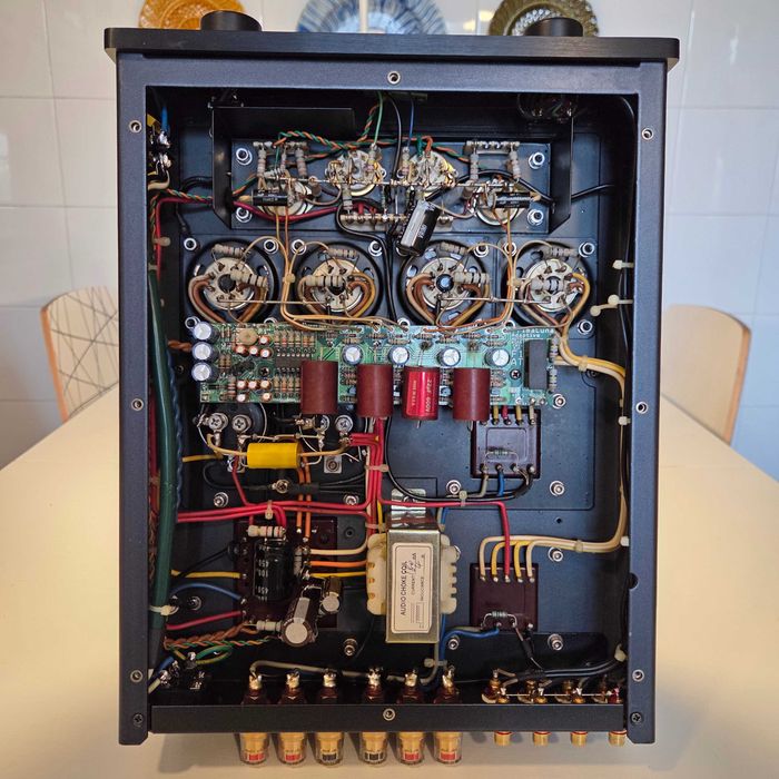 Primaluna Prologue Two – Amplificador integrado a válvulas