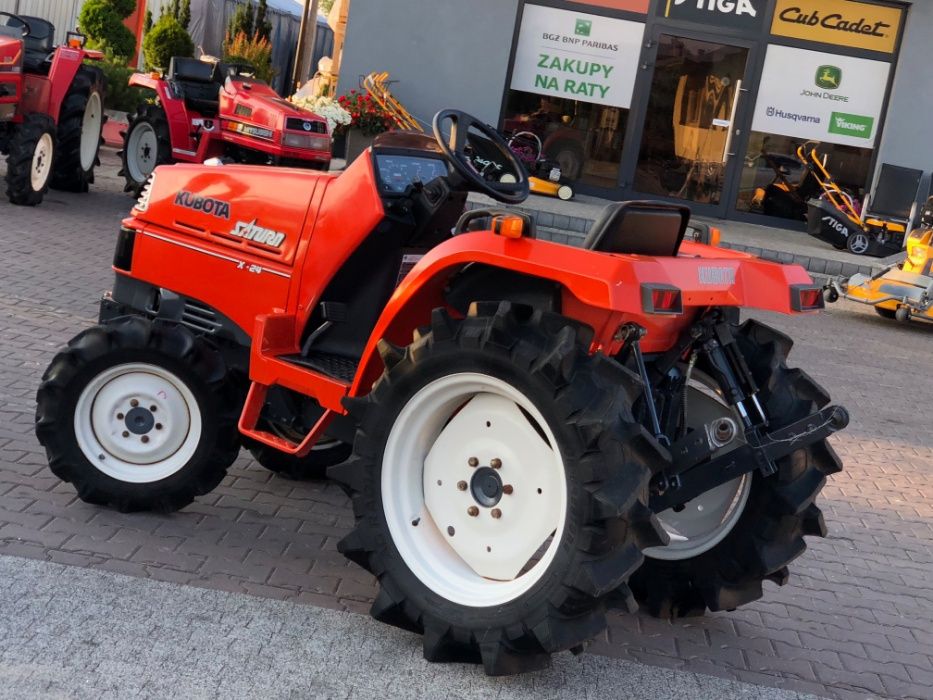 Traktor Kubota Saturn X24 , 4x4 moc 24KM sadowniczy, 4 cylindry, ładny