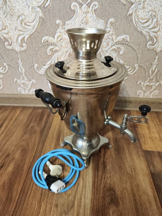 Самовар элетро 1990г.