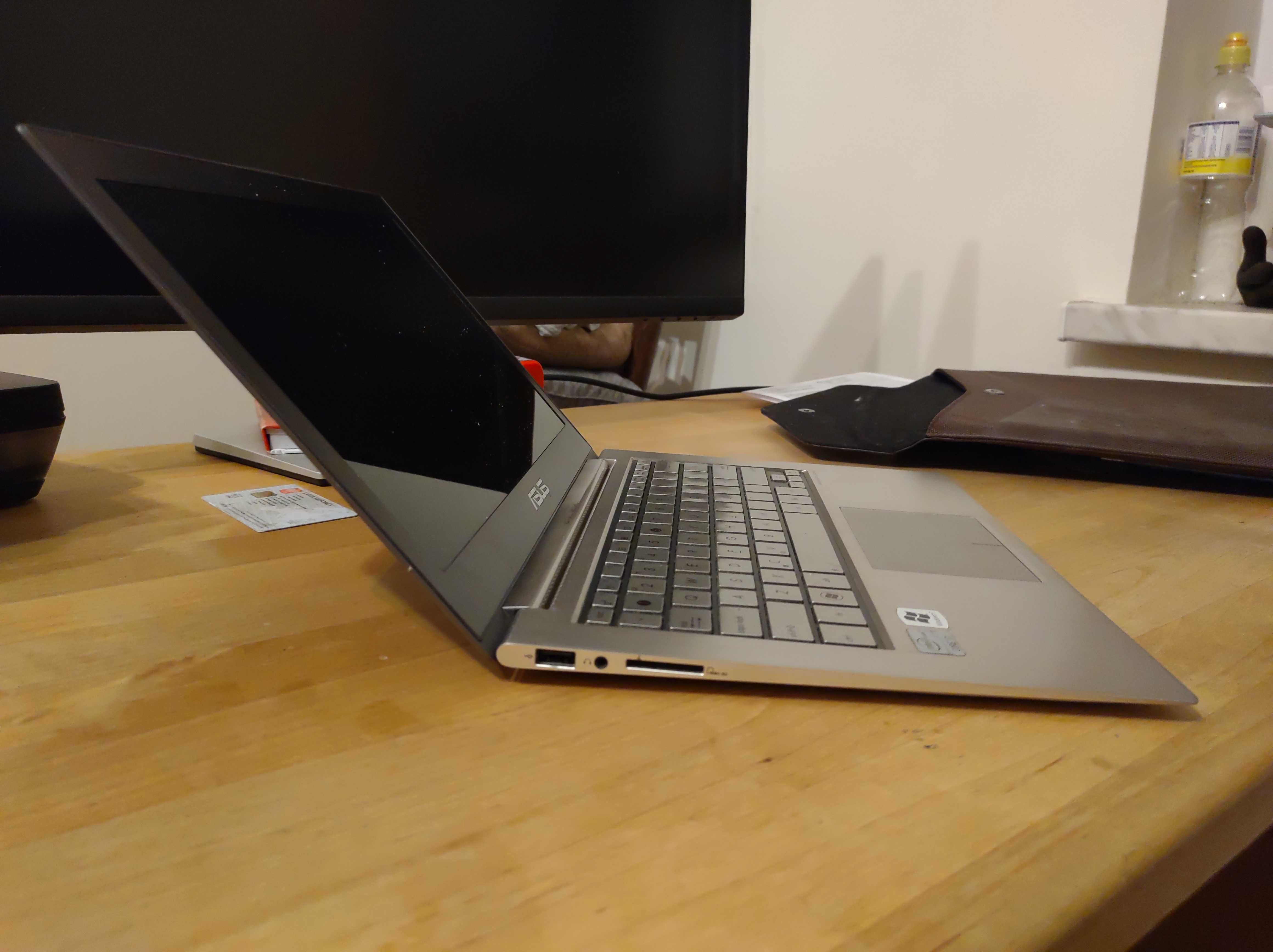 Ultrabook Asus Inter core i7, cieniutki