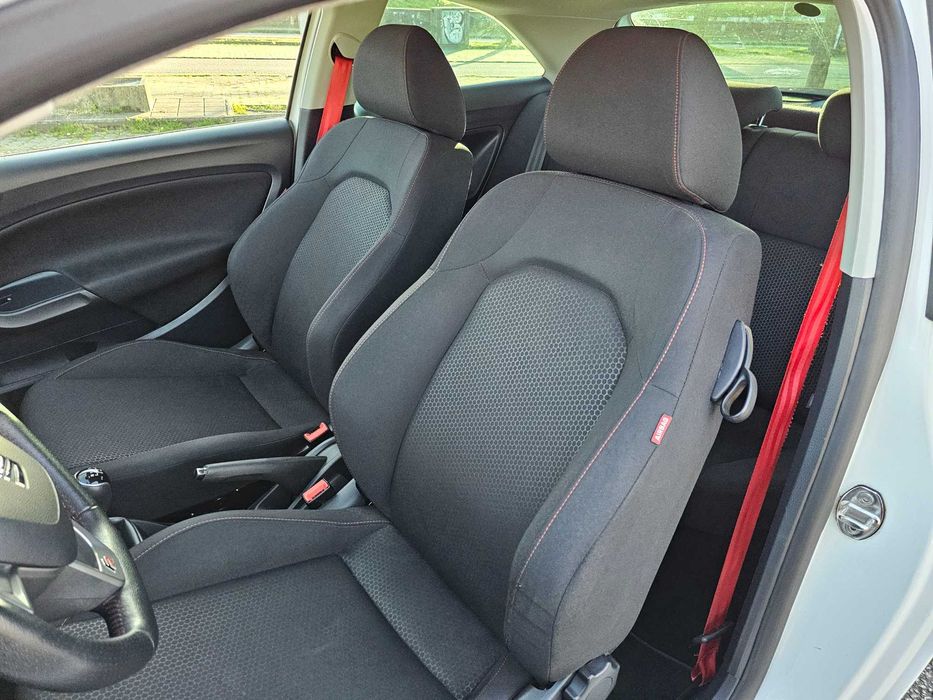 Seat Ibiza Sport Coupé FR 1.2TSi 90cv Edição 30 Anos Ibiza