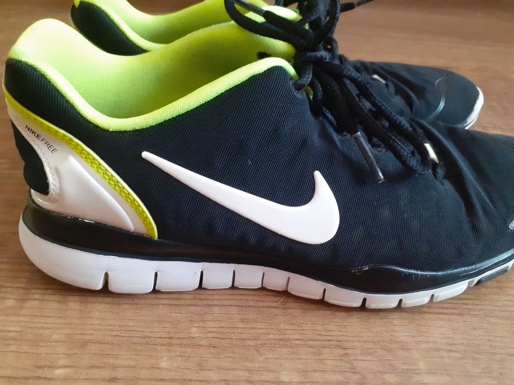 Buty sportowe czarne w roz 38 Nike