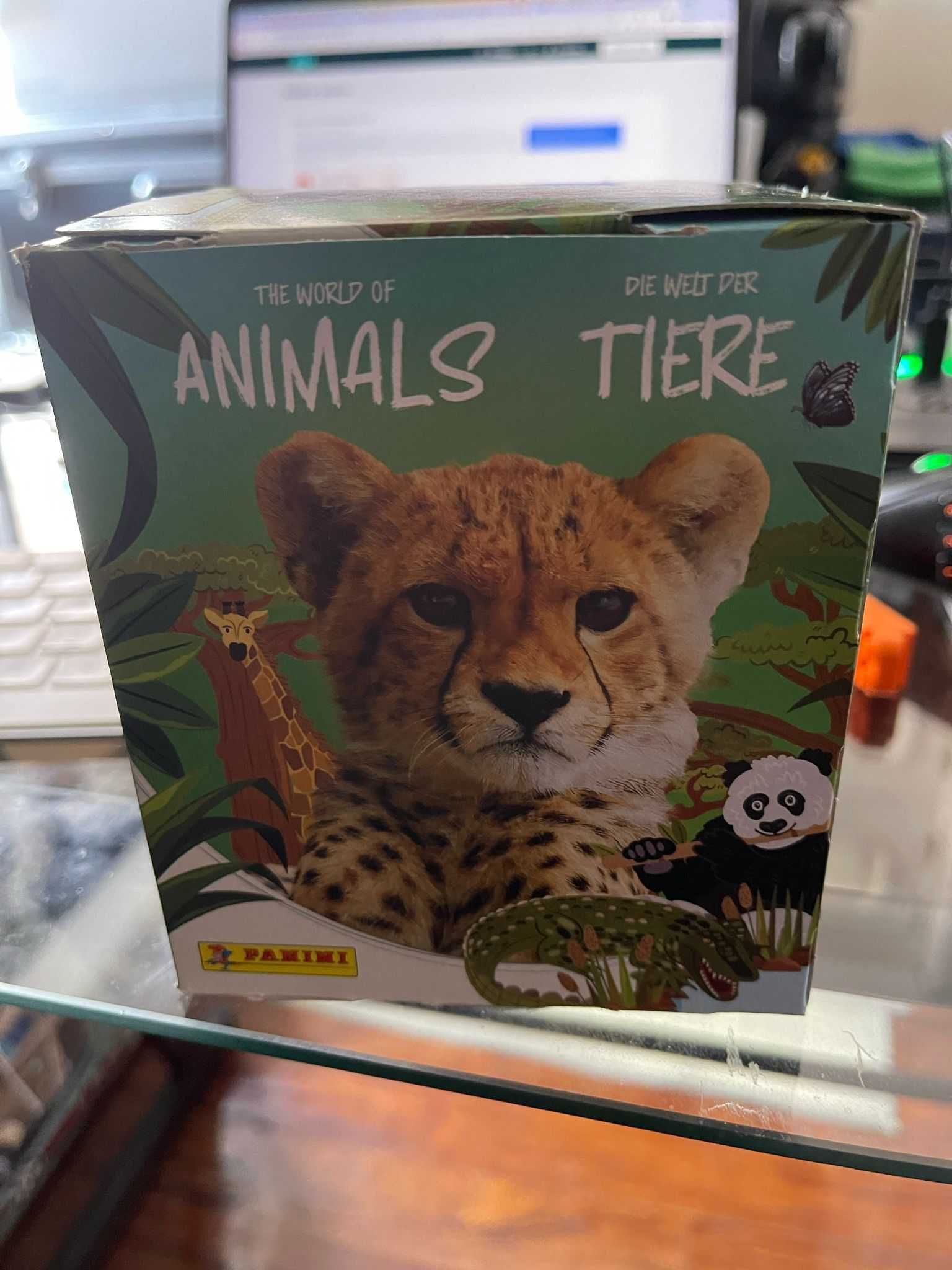 Cromos da série Mundo Animal da PANINI1
