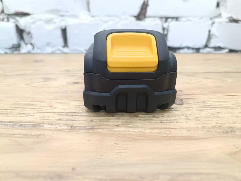 Акумулятор, батарея DeWALT (DCB184G) DCB205G 20V Oil-Resistant