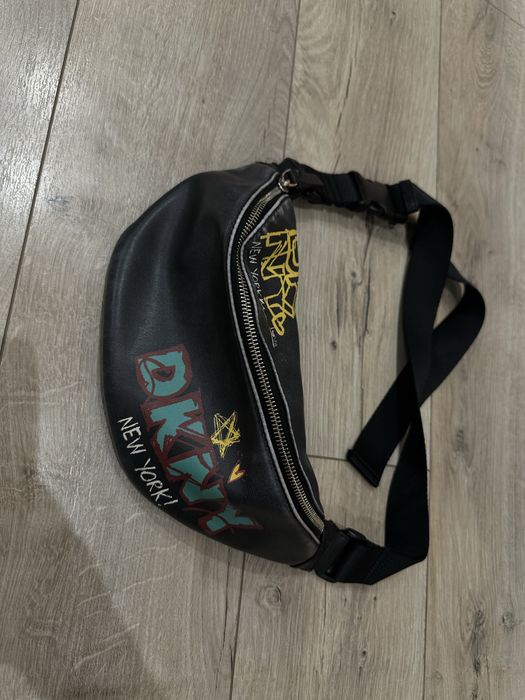 Бананка dkny чорна