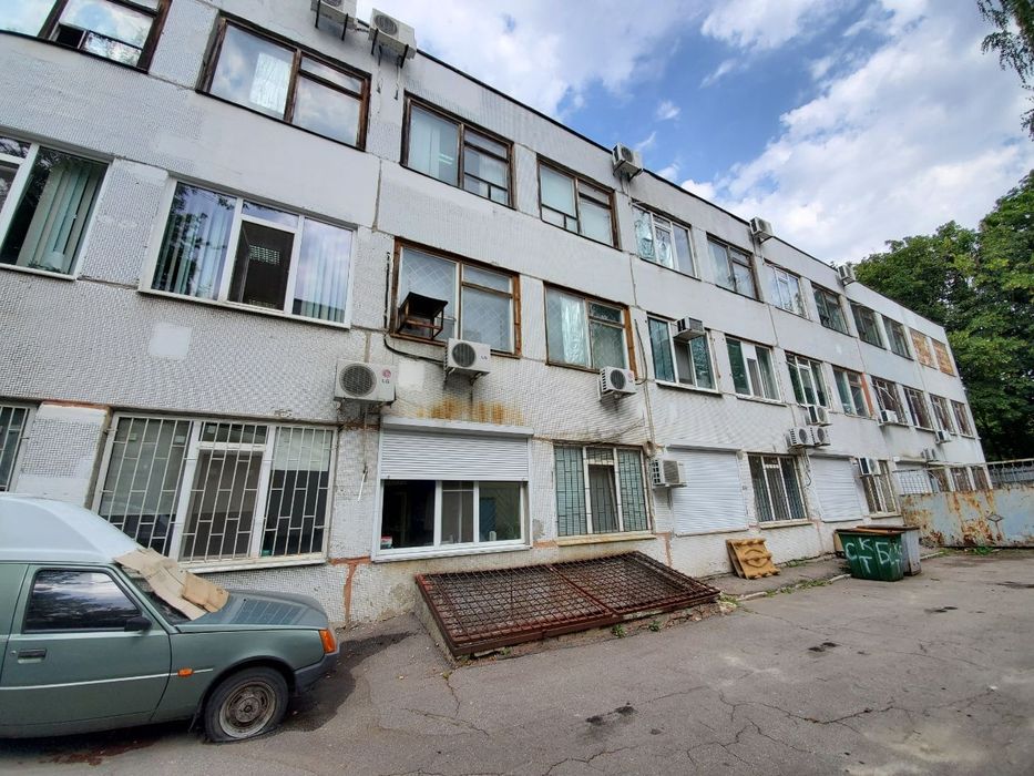Терміновий продаж будівлі за адресою: пр. Героїв Харкова, 140/1