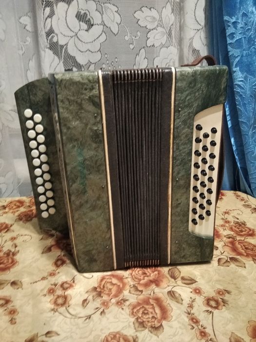 Гармошки для колядок до Різдвяних свят.для новачків і музикантів.