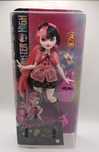 LALKA MONSTER HIGH Draculaura MATTEL akcesoria plecak opaska