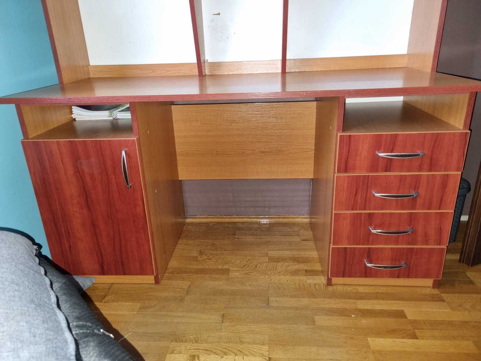 Meblościanka z biurkiem