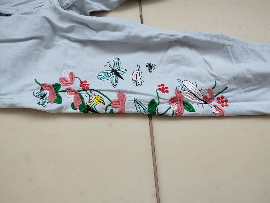 Spodnie jeansy Reserved handmade z wzorem kwiatowym bdb 152