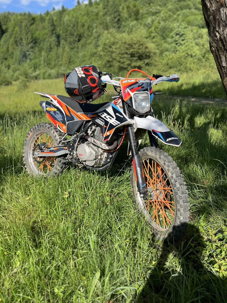 Продам BSE J3 endyro. 300