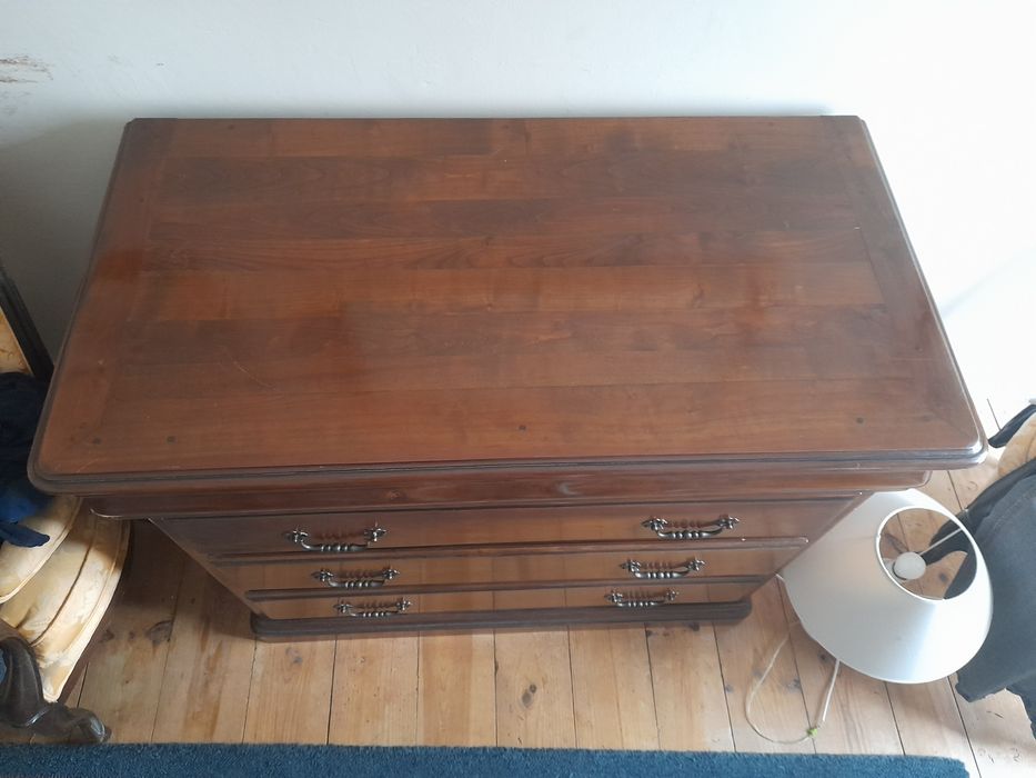 Comoda Império em cerejeira