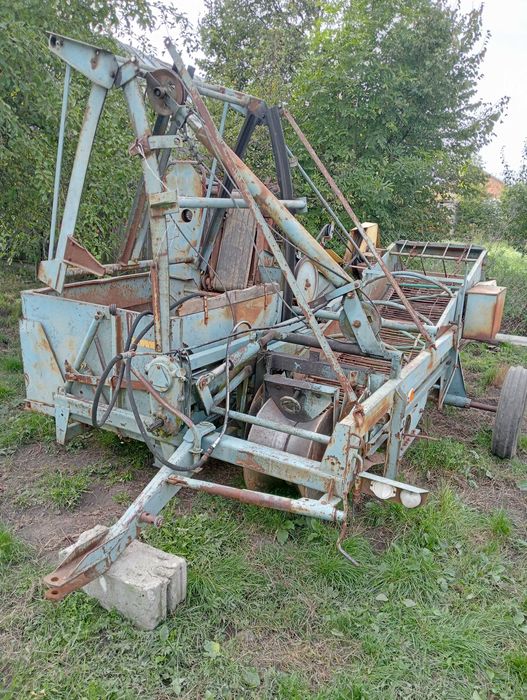 Karlik kombajn ziemniaczany