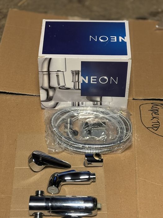 Продам гігієнічний душ NEON