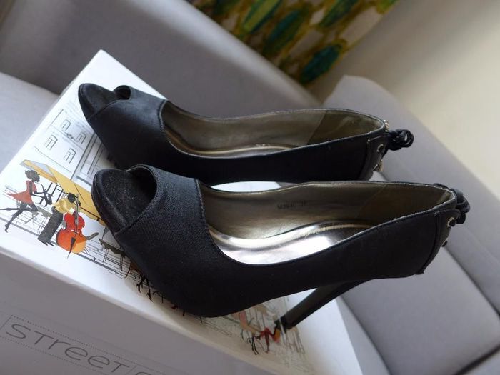 BELLE satynowe sexy szpilki peep-toe 38 fason retro czarne