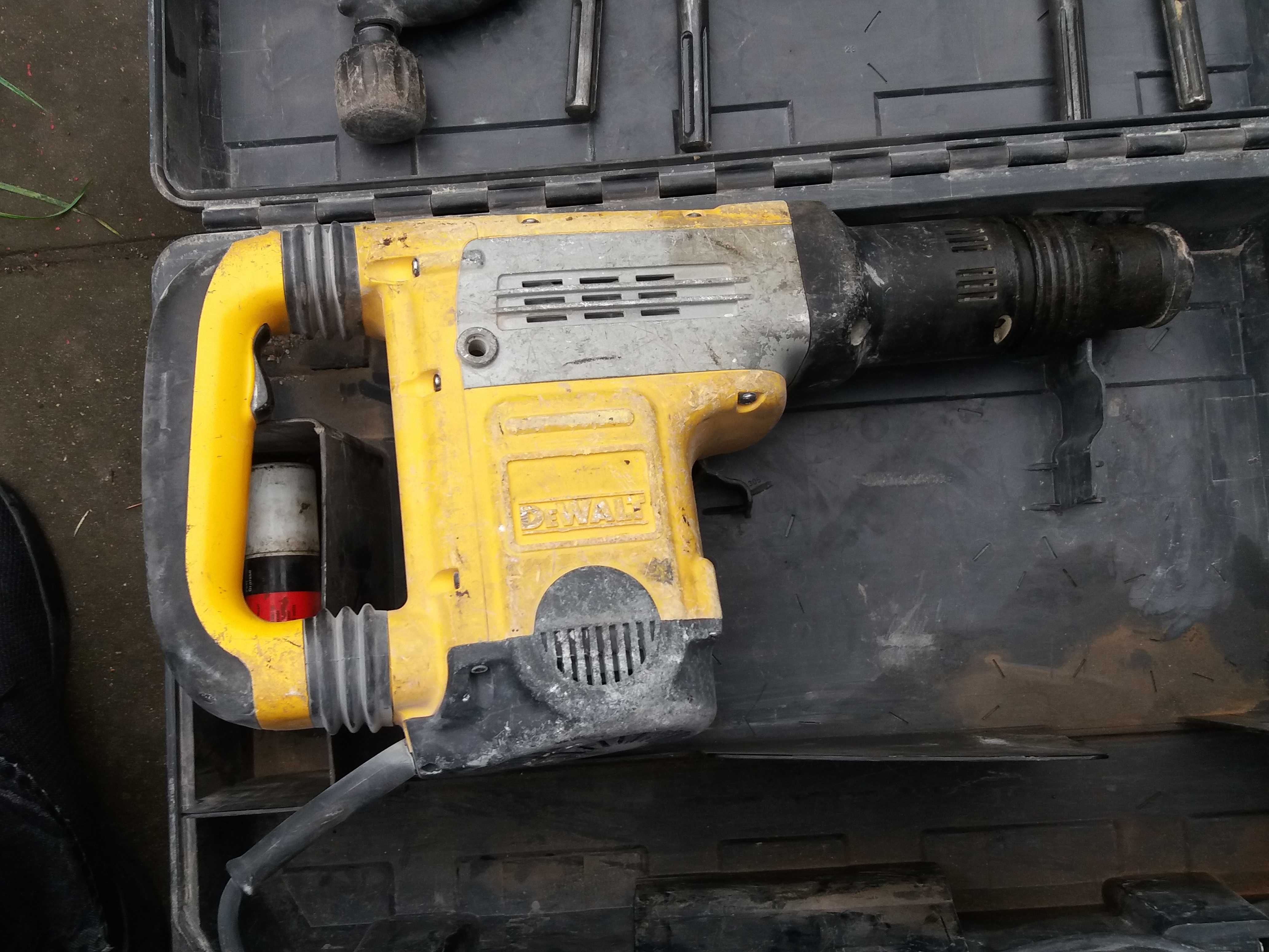 Młot Wyburzeniowy Dewalt d25840-qs