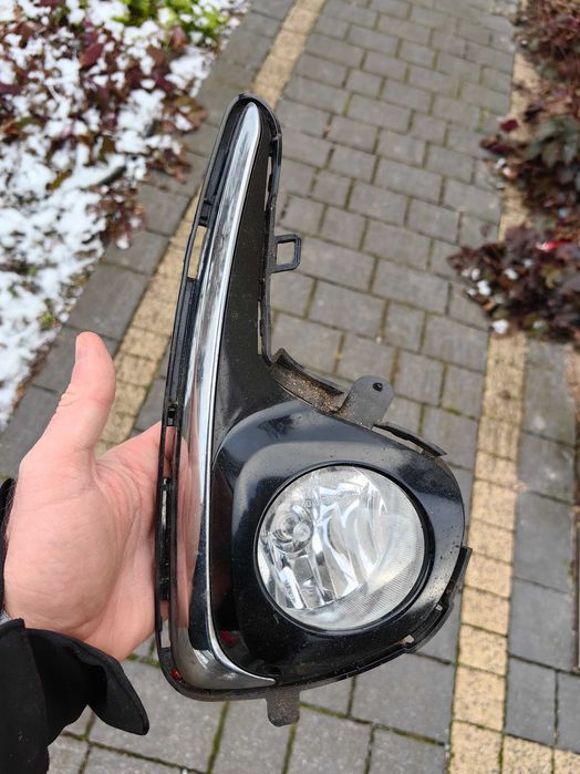 Toyota Yaris III halogeny zderzak przód prawa strona ORYGINAŁ lift