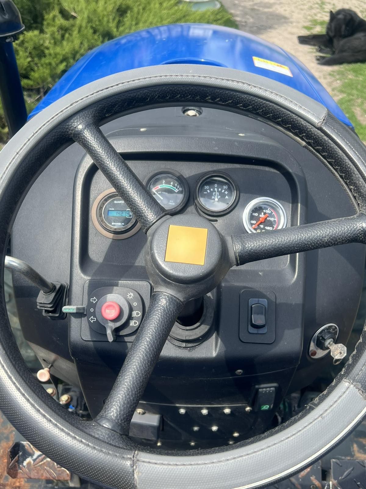 Трактор DONGFENG 244 DG2.