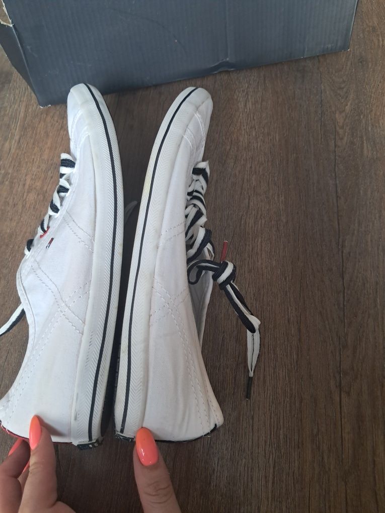 Tommy Hilfiger tenisówki trampki sneakersy biale r. 36 jeans essential