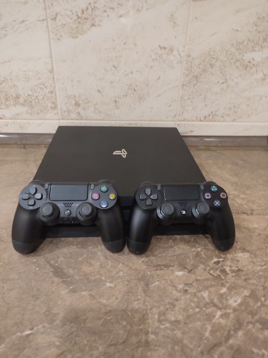 Playstation 4 pro 1TB всі ігри в описі ідуть в комплект