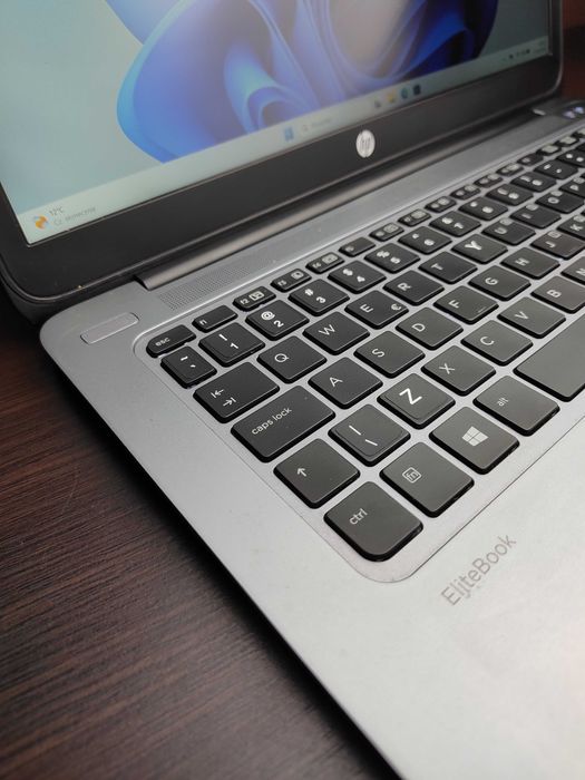 LAPTOP PREMIUM | EliteBook Folio 1040 G2 | i7 | 8GB | 256SSD | Win11