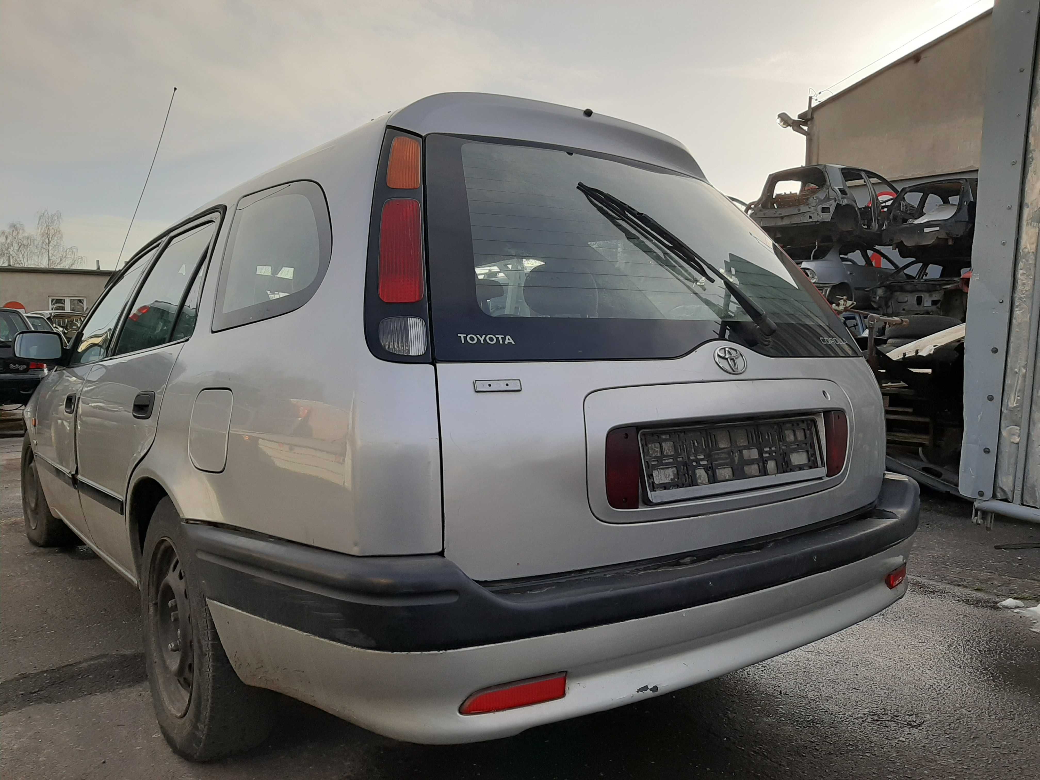 Toyota Corolla E11 Kombi 2.0 D,1998 r.Zderzak tylny