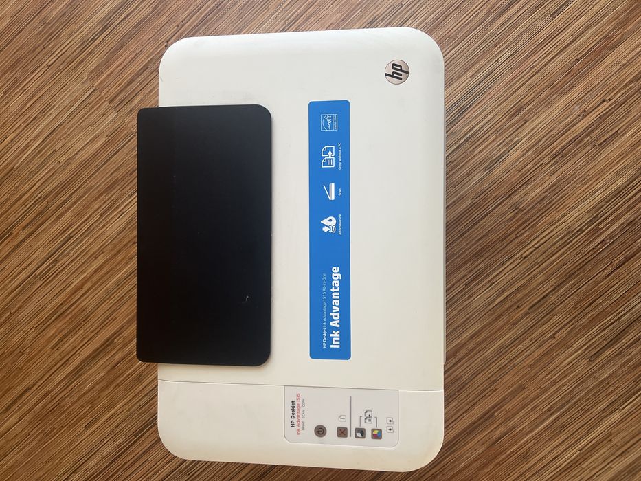 Принтер цветной  модель hp1515