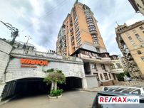 Підземний гараж (бокс), вул. Лютеранська 10 А .  ЖК Тріумфальна арка