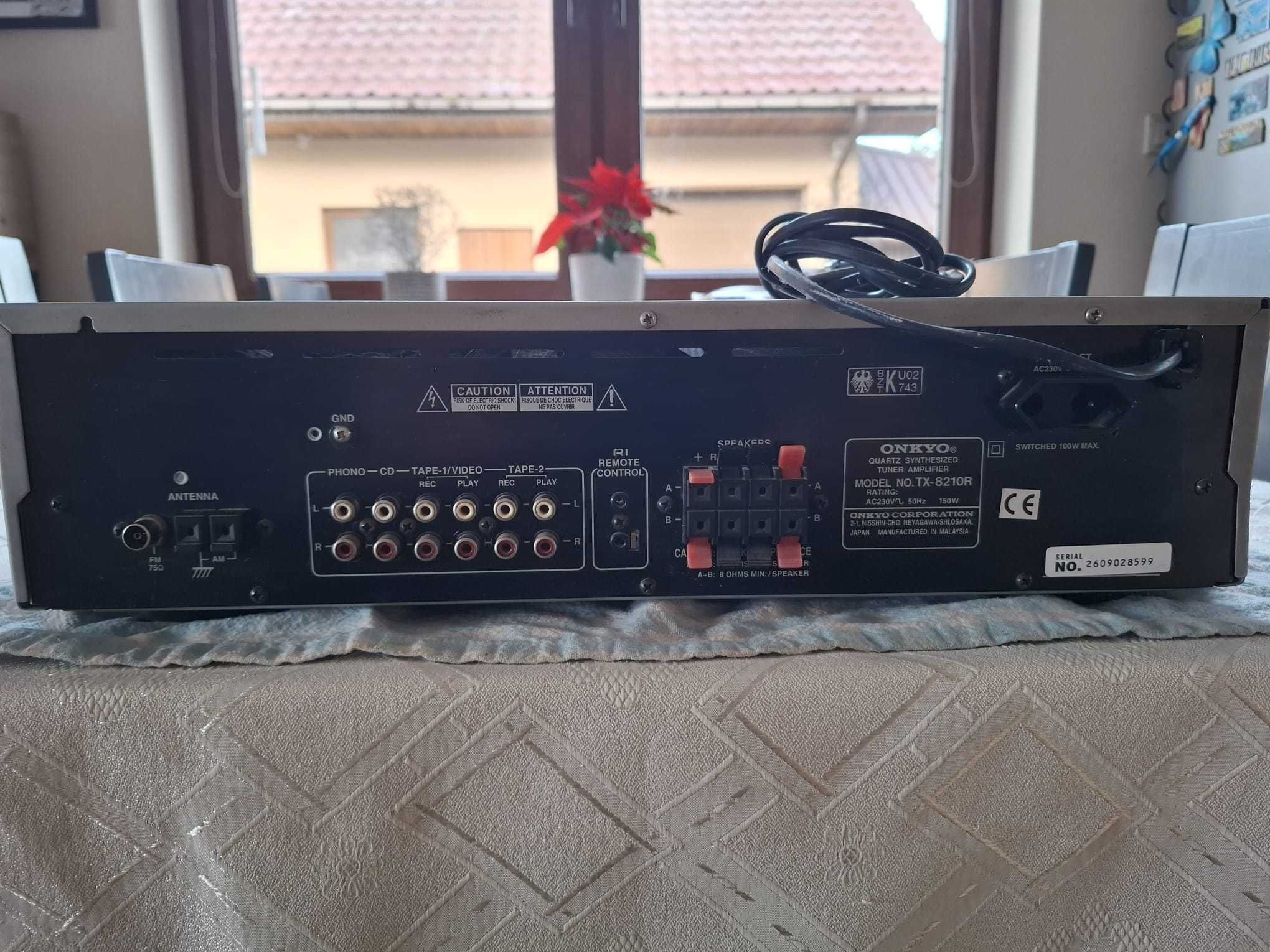 Amplituner Onkyo TX-8210R