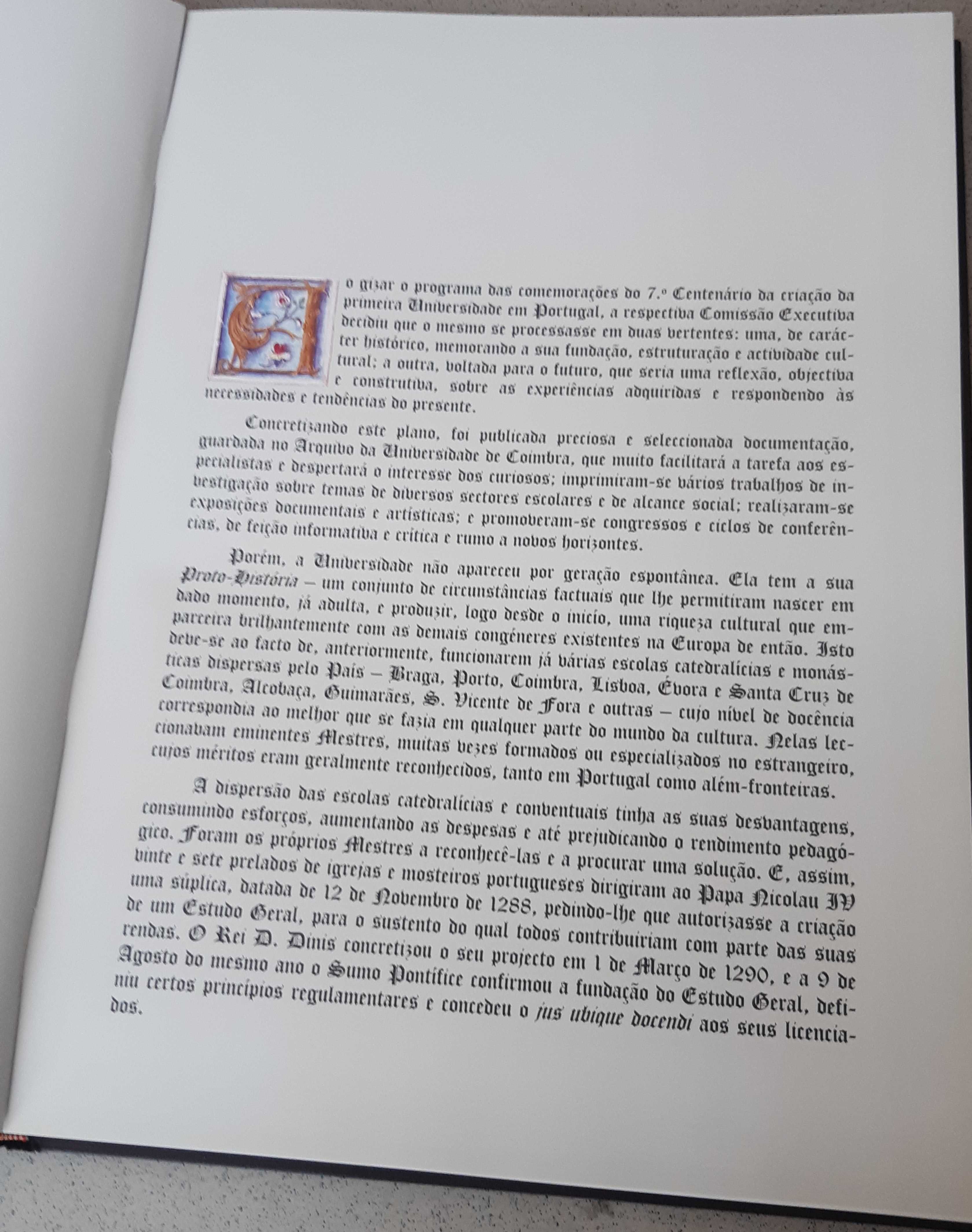Livro Gigante "7° Centenário Universidade de Coimbra"