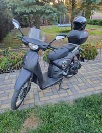 Skuter, motocykl Zipp z 2015 roku