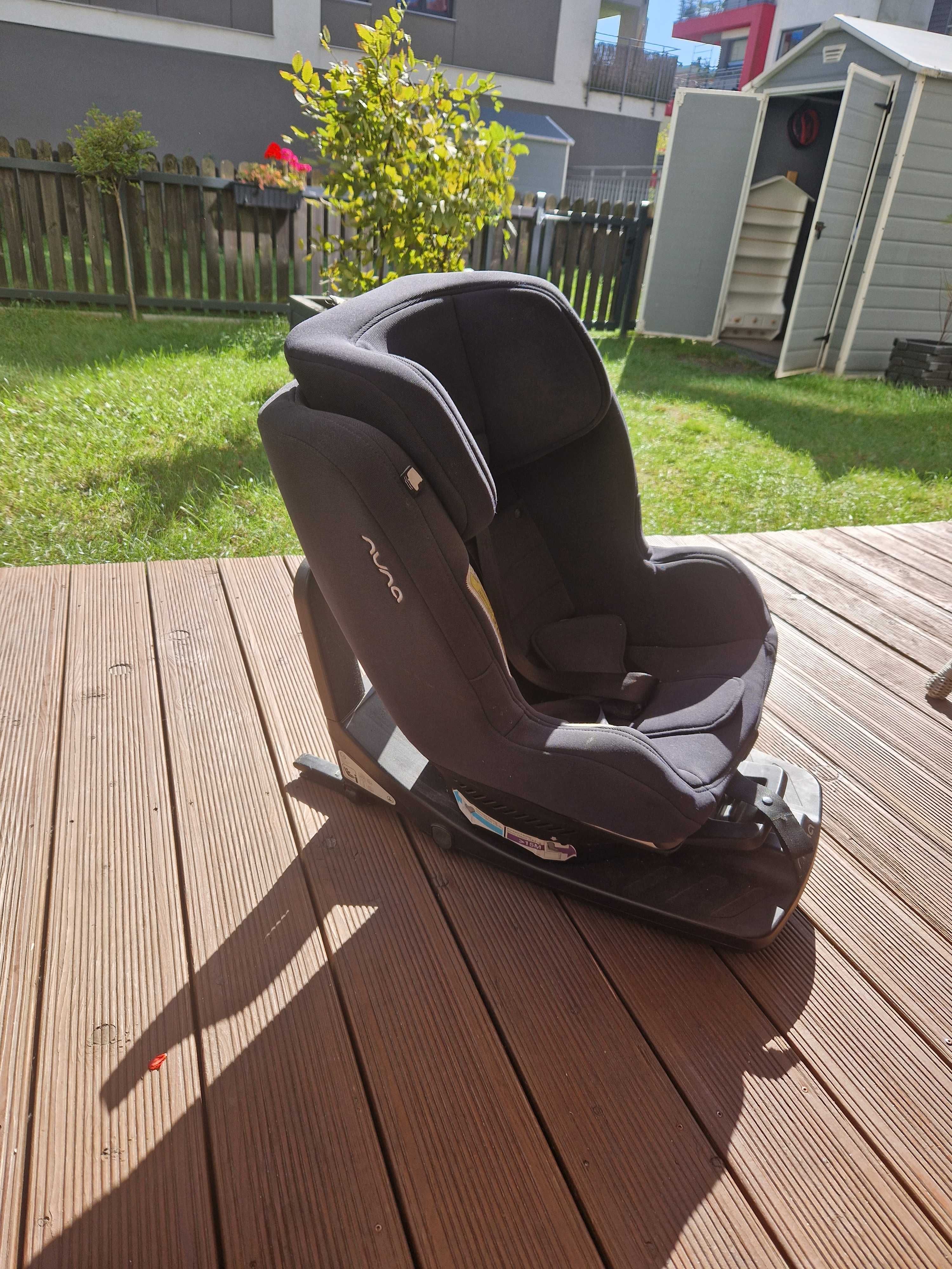 Nuna Rebl Plus - obrotowy fotelik samochodowy 0-18kg