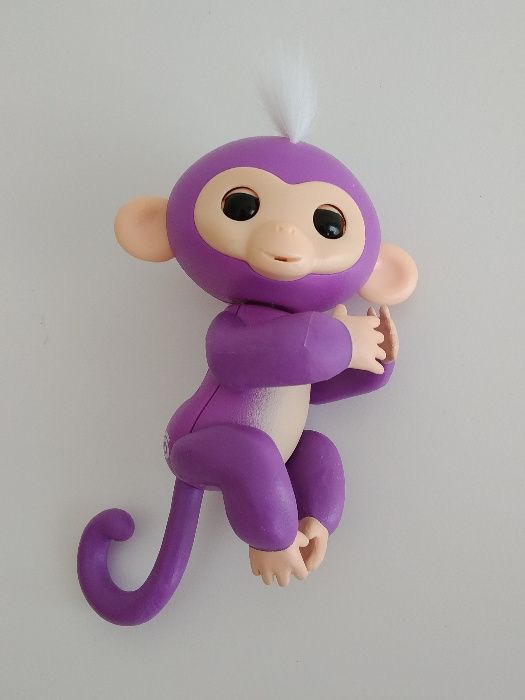 Fingerlings - Macaco Interativo.