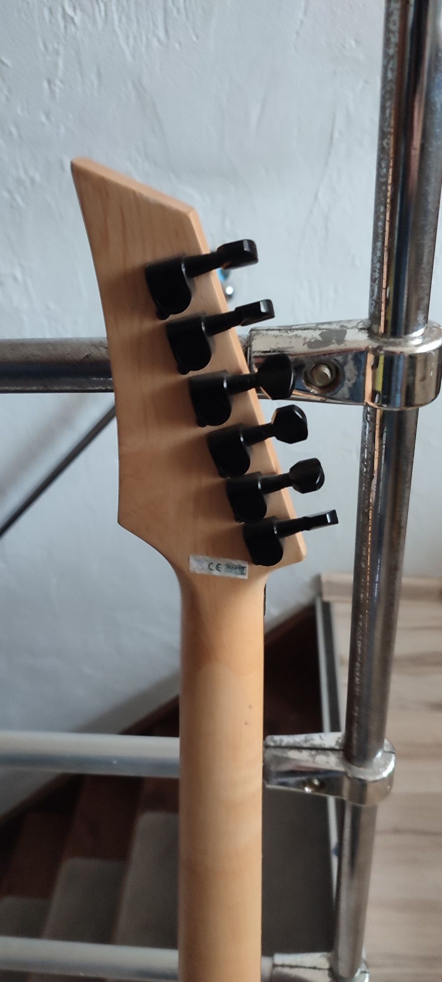 Sprzedam zamienię gitarę elektryczną
