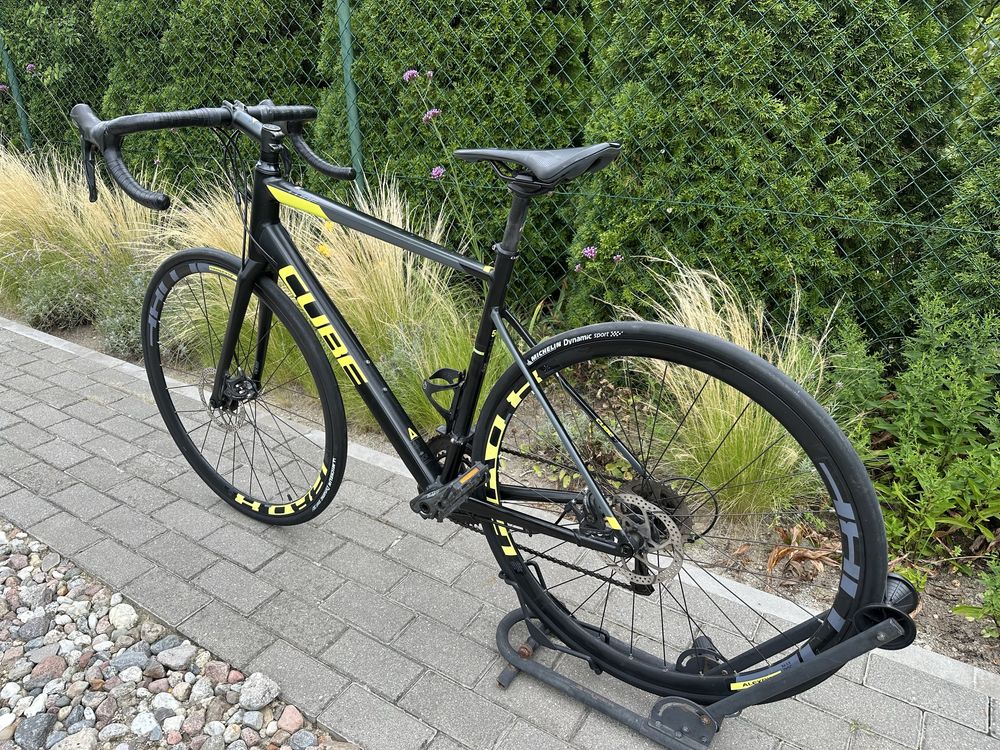 Sprzedam rower szosowy Cube