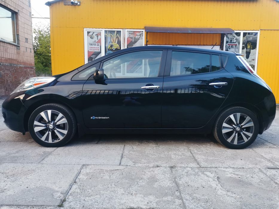 Продам Nissan leaf 2015рік